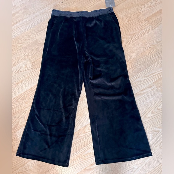 NWT LARK & GREY Women's Maternity Pants Casual Loose & Comfy Velour Wide Leg - Picture 1 of 6